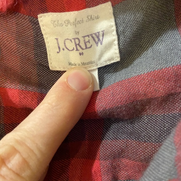 JCrew Women’s The Perfect Shirt Button Down Plaid Red Medium - Picture 4 of 4
